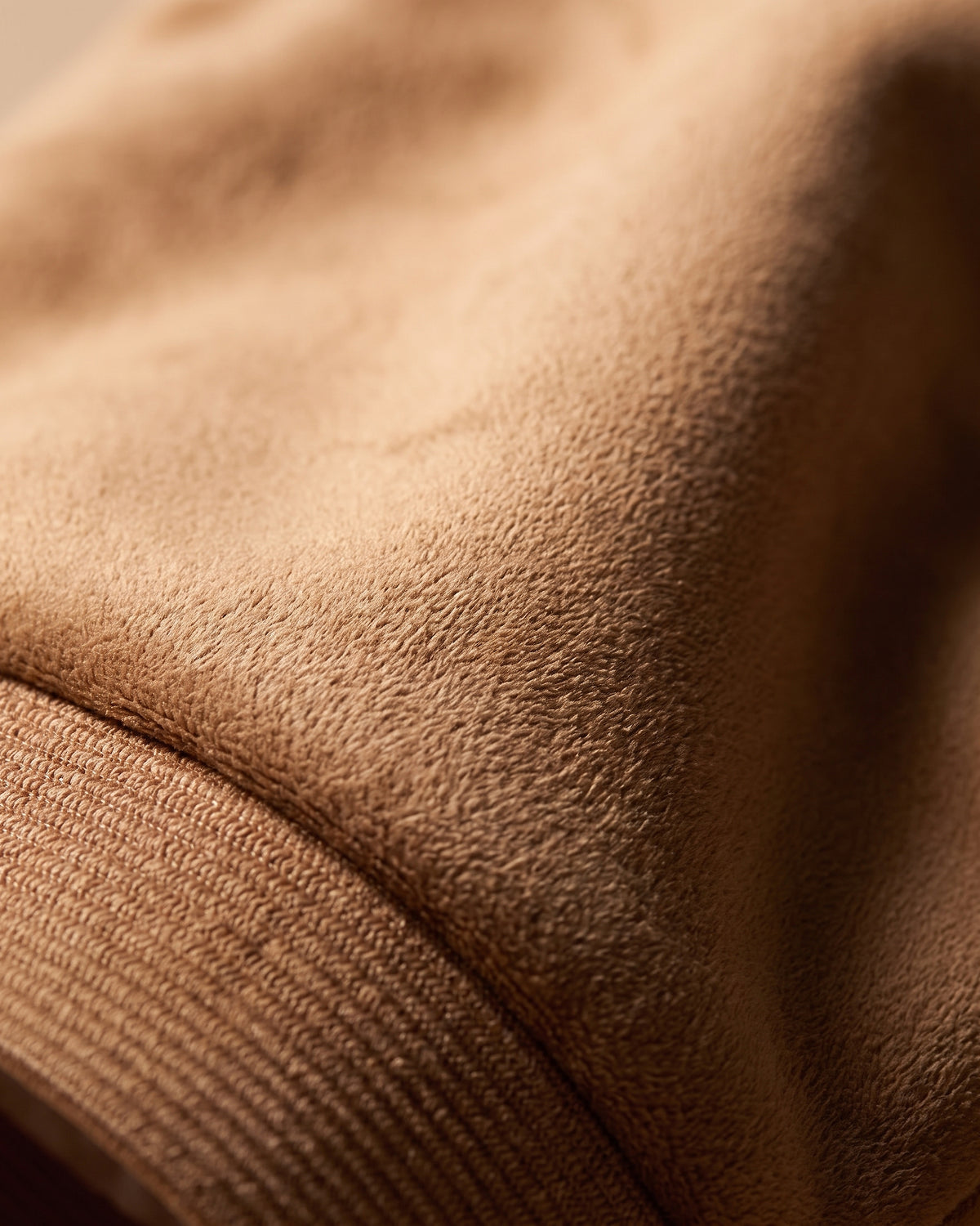 Gant applicateur Hemera, macro texture velours